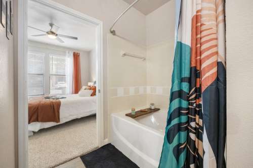 S Bed Las Brisas Apartment Homes 51